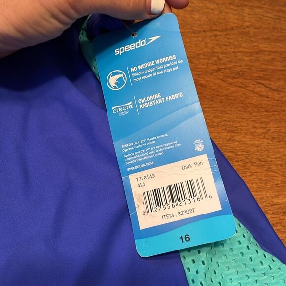 Speedo Blue and Green One Piece Swimsuit Athletic Design - Picture 3 of 7